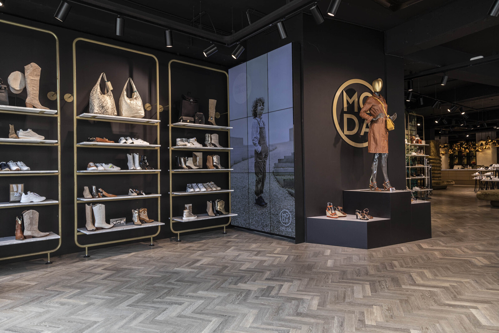 Omoda Rotterdam 02